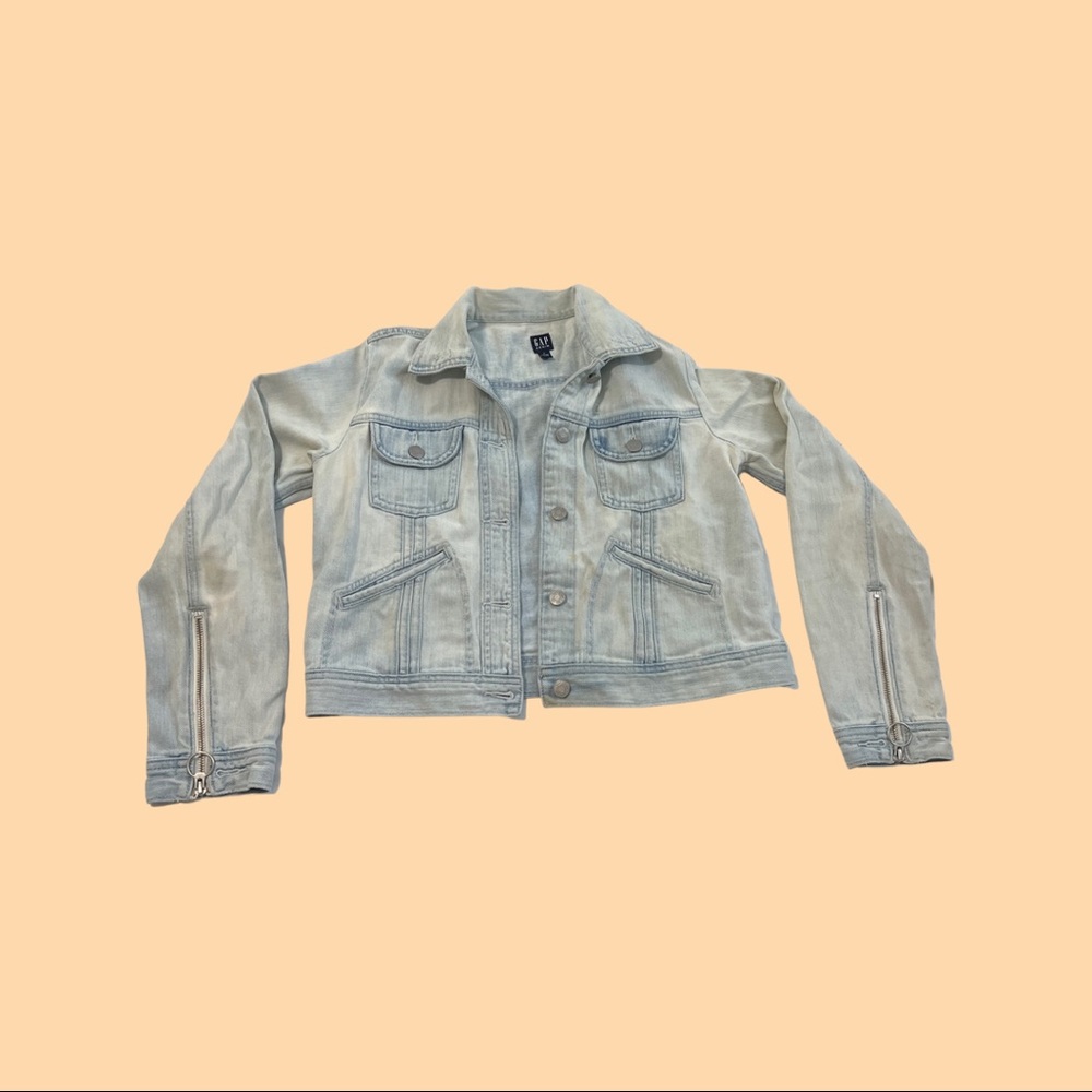 GAP denim jacket size M
